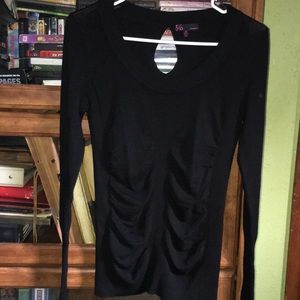 Black ruched sweater fitted
